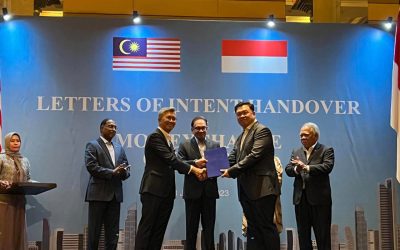 Presentation of LOI for Nusantara Development in the Presence of YAB Prime Minister and YB MITI Minister